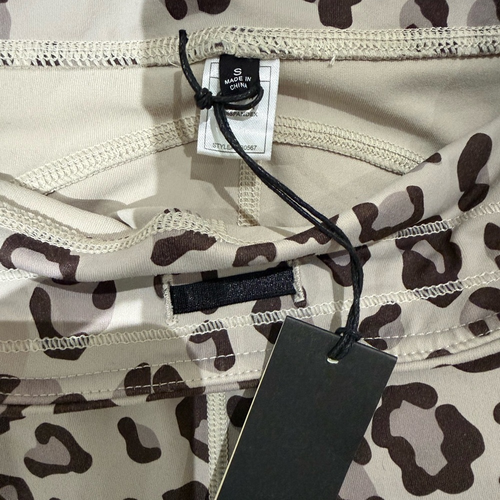 Monrow active wear shorts size medium leopard print Brand new with tags. - Picture 4 of 5